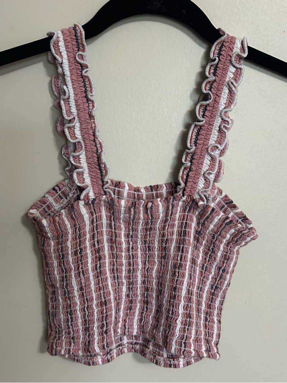 💗5 FOR $25💗 Hollister Pink White Striped Smocked Crop Top Size S - Picture 3 of 8